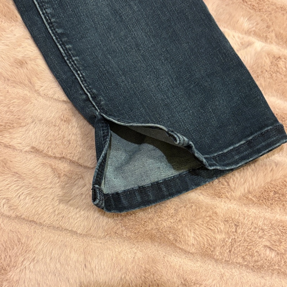 White House Black Market Women’s Skinny Jeans in Dark Indigo - Picture 5 of 5